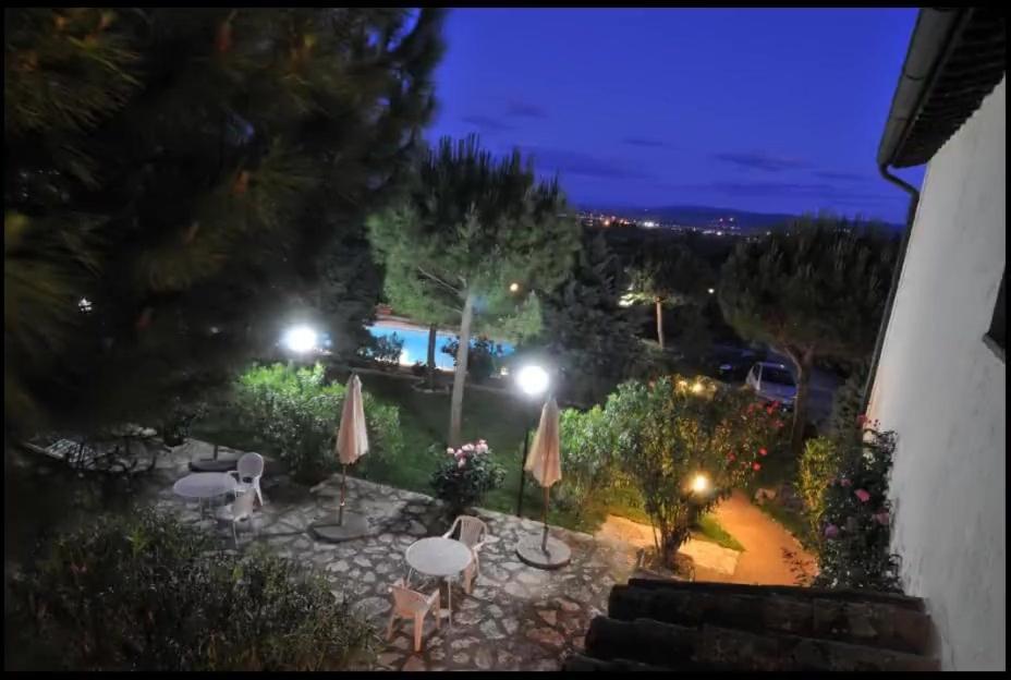 Agriturismo La Ginestrella Civitella D'Arna Exterior photo